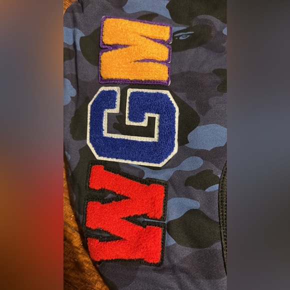 Bape - Picture 2 of 11